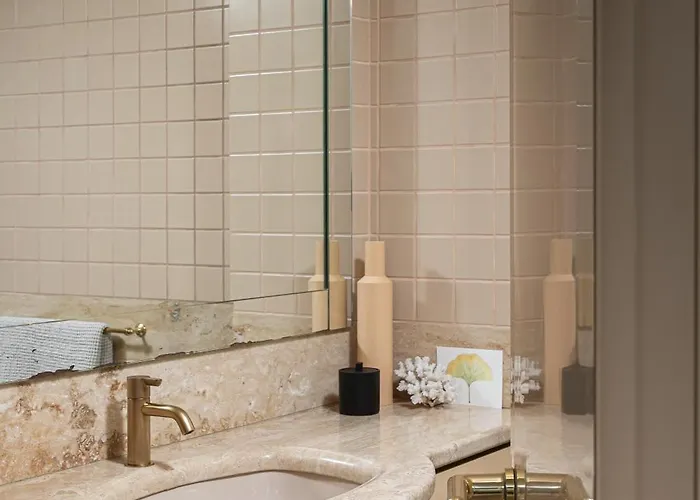 Apartment Homy - A Luxury Collection