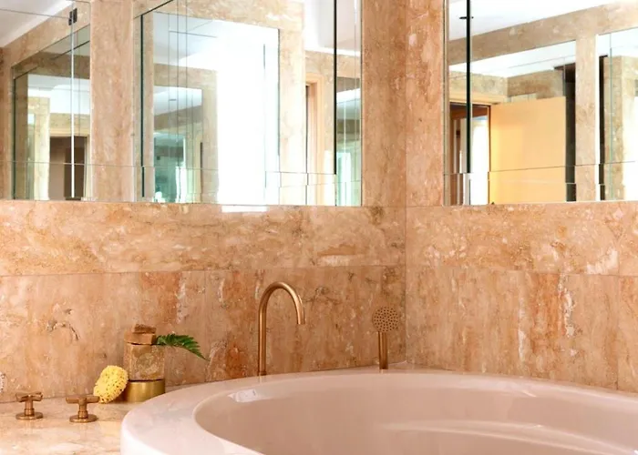 Apartment Homy - A Luxury Collection